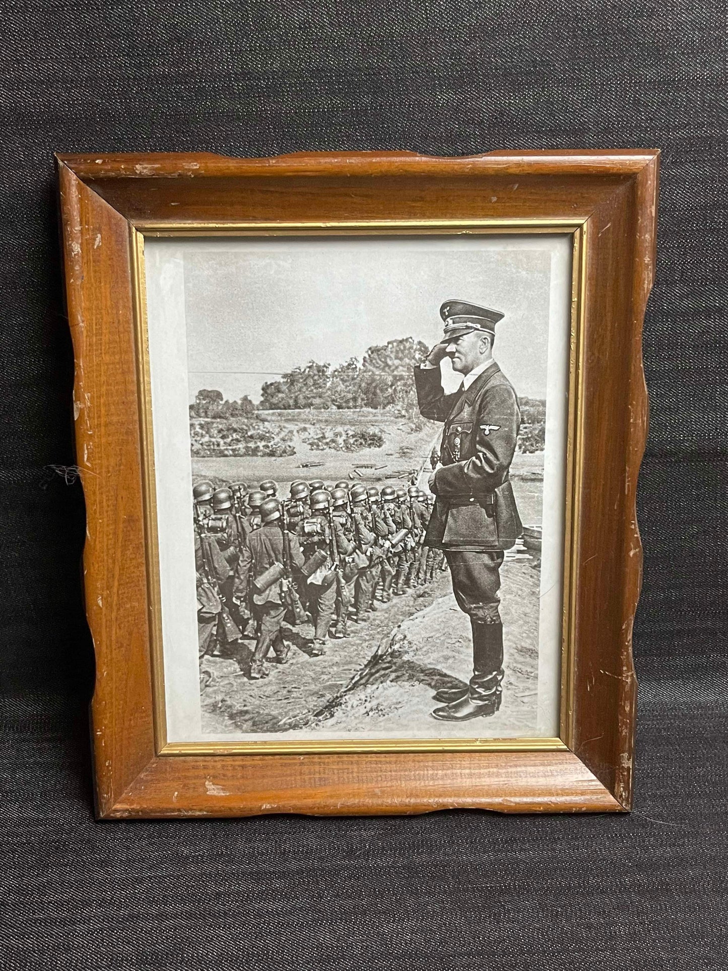 GERMAN WW2 FRAMED PHOTOGRAPH OF ADOLF HITLER SALUTING TROOPS