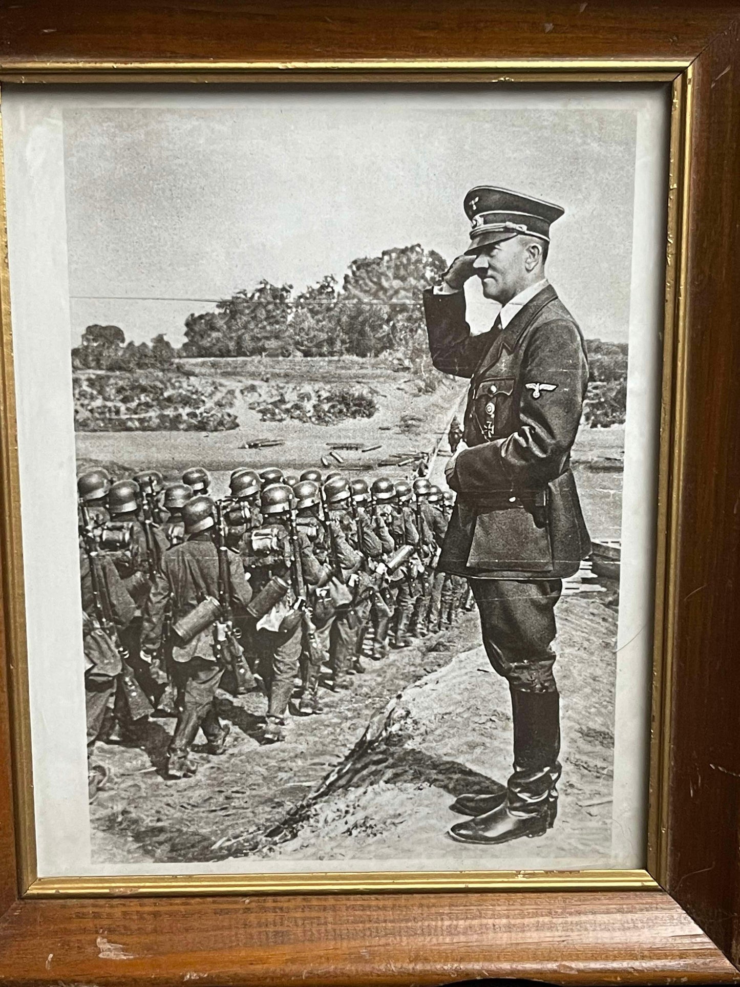 GERMAN WW2 FRAMED PHOTOGRAPH OF ADOLF HITLER SALUTING TROOPS